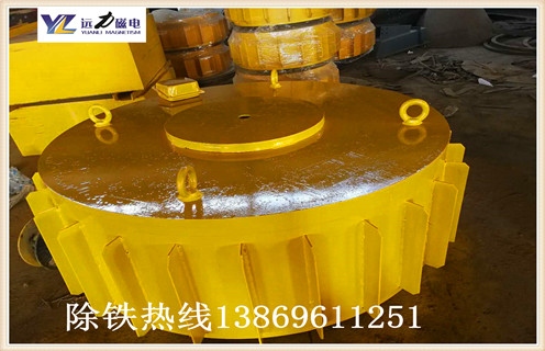 電磁除鐵器對(duì)鏟齒挖齒的吸力真是杠杠滴! 電磁除鐵器對(duì)鏟齒挖齒的吸力真是杠杠滴!