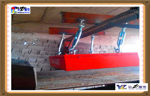 在不影響皮帶正常工作情況下，除鐵器懸掛高度越低磁場(chǎng)強(qiáng)度越高