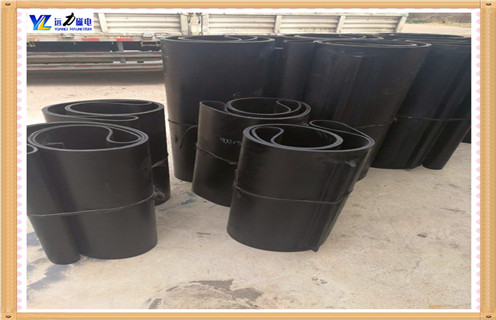 皮帶除鐵器，永磁皮帶除鐵器，內(nèi)蒙古永磁皮帶除鐵器_安裝_內(nèi)蒙古永磁皮帶除鐵器跑偏原因及如何調(diào)_刮板價格 