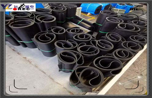 除鐵器皮帶，浙江除鐵器在皮帶運(yùn)用安裝_浙江皮帶式除鐵器訂制跑偏原因及如何調(diào)_刮板價(jià)格  