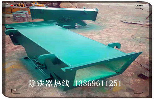  管道除鐵器，河南不銹鋼管道除鐵器_河南不銹鋼管道除鐵器廠家應用安裝示意圖型12000高斯_可定制工作原