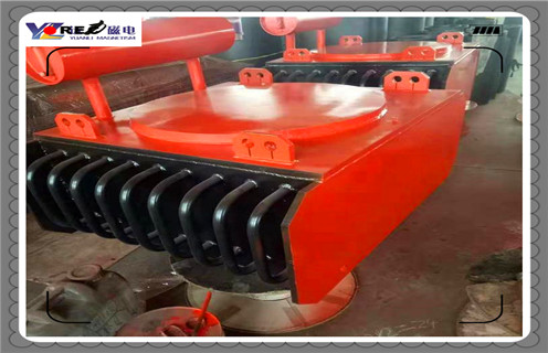 電磁除鐵器，河北電磁除鐵器工作原理_河北電磁除鐵器工作原理主動(dòng)滾筒RCDF-10加多少號(hào)油_選型