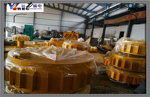 懸掛式除鐵器，河北懸掛式除鐵器 _內(nèi)部磁塊安裝方法_河北懸掛式除鐵器定制供應(yīng)型號價格