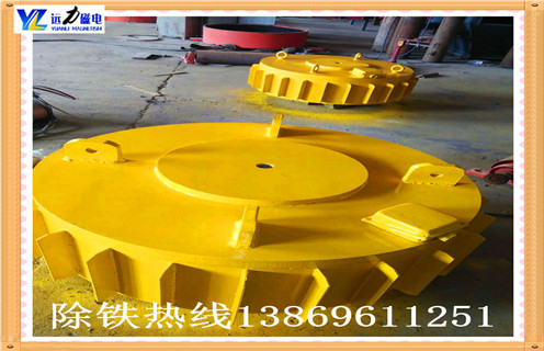 輸送帶式電磁除鐵器，山西輸送帶式電磁鐵除鐵器_規(guī)格型號_山西輸送帶式電磁鐵除鐵器安裝效果適用范圍的工作原理 